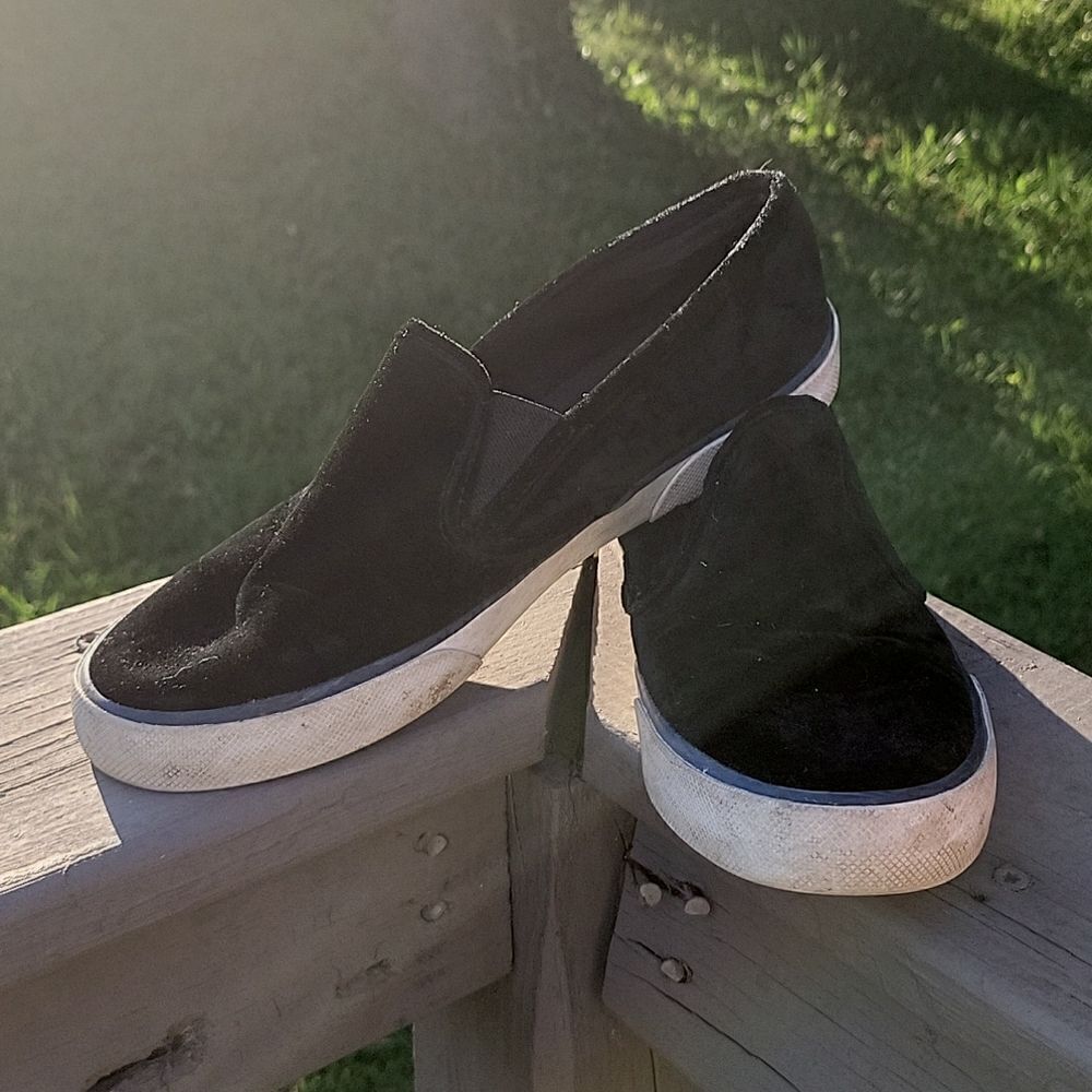 Sperry velvet loafer 
